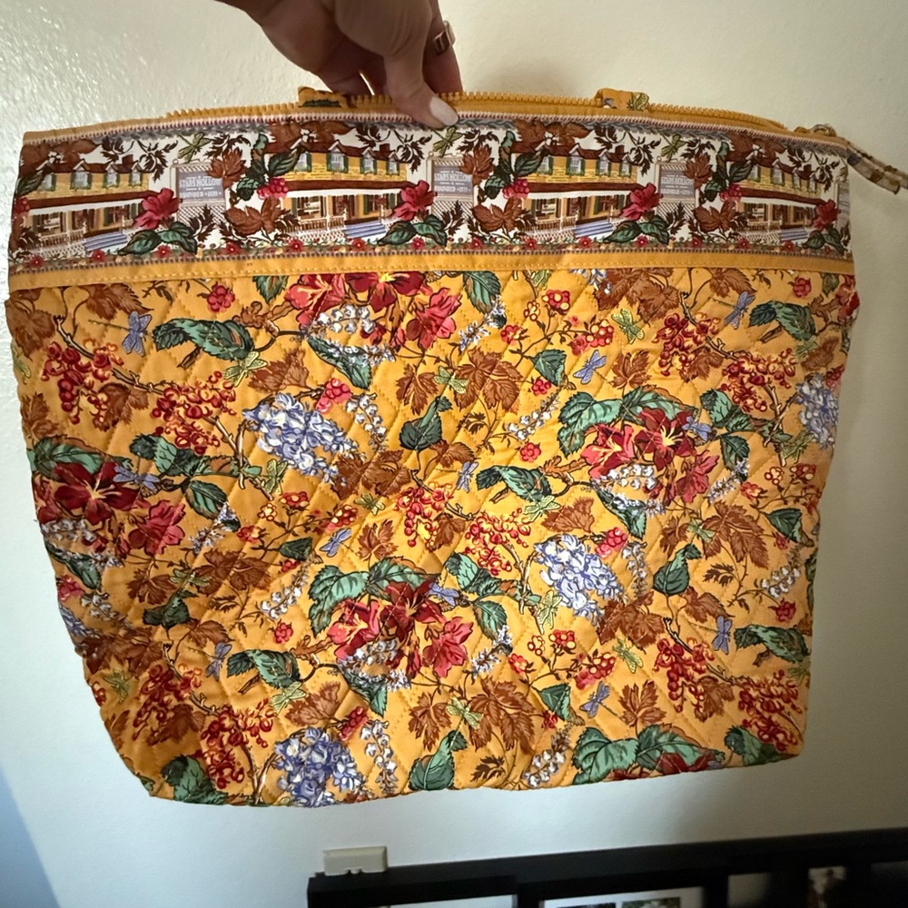 Vera Bradley x Gilmore girls original zip tote